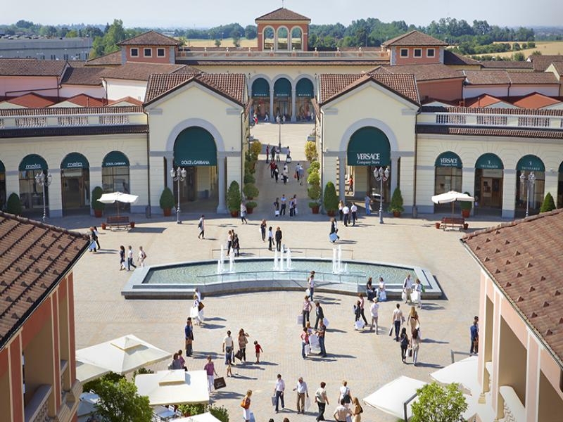 Designer outlet - Serravalle Shopping Tour